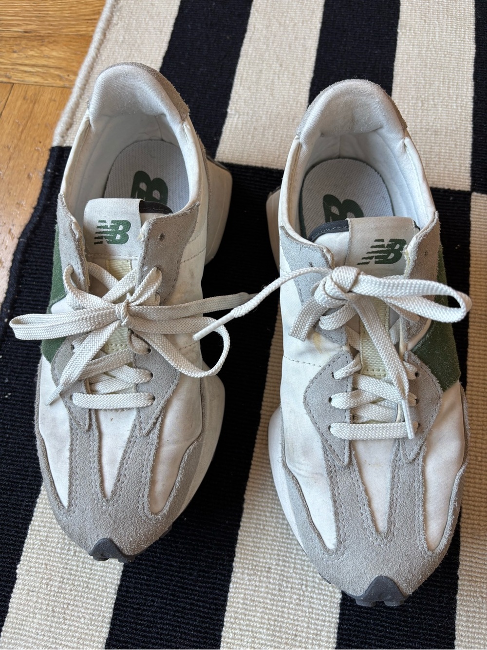 New Balance 327 Women's Grey, White & Green Retro Runner Sneakers